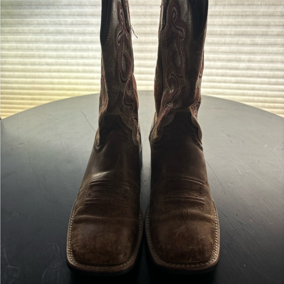 Ariat boots - Picture 3 of 6